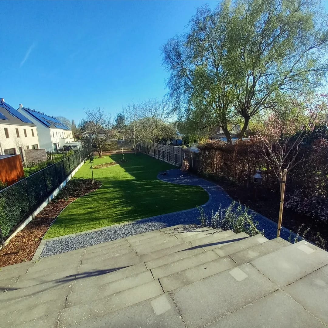 74ec8a02-9a71-48d7-881e-7b1d5fd0e375