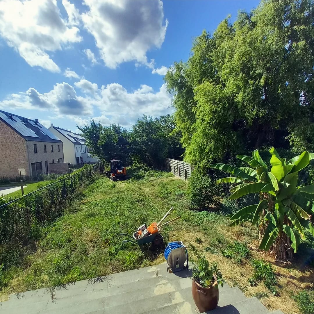 a9406756-6f34-4690-a6d0-07f076f48fea